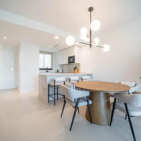 아파트 Infinity View - Seaview Terrace And Pool, Lomas, 푸엔히롤라